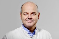 Knoefler-Foto.jpg